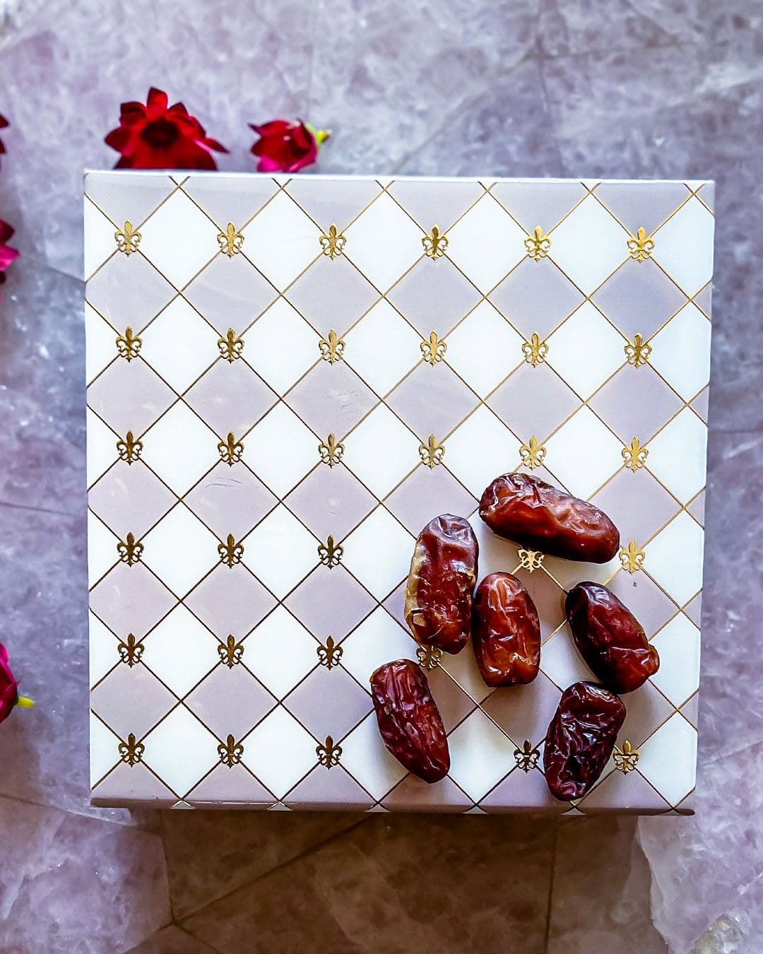 Gingham Cappuccino Sweet Box