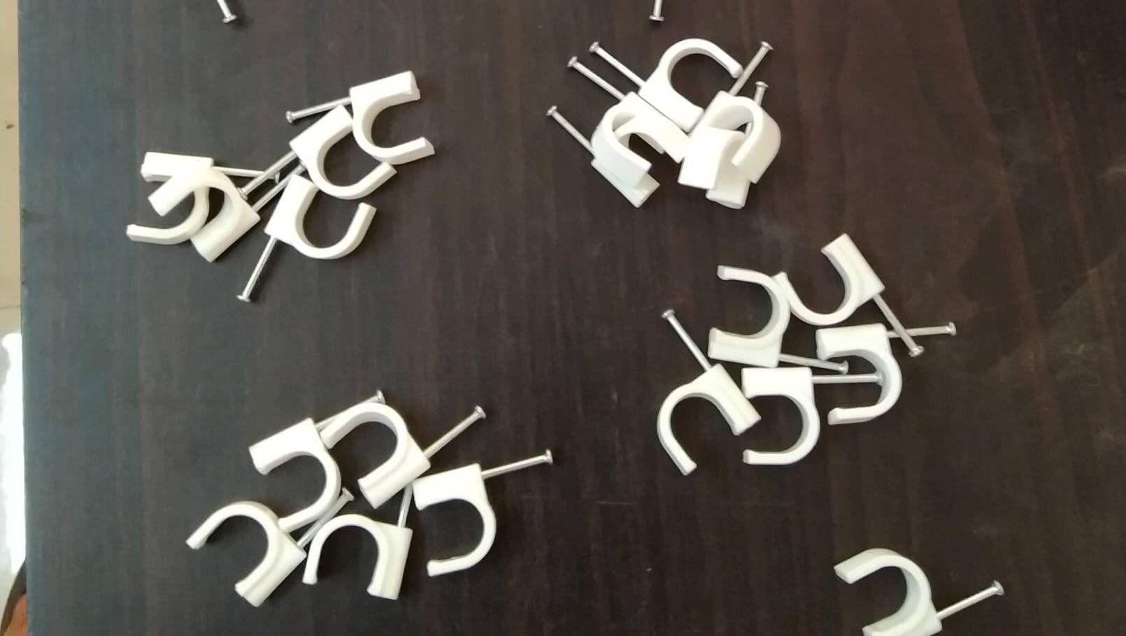 AFT Hi-Tech 16 mm diameter wire fastner circle cable clips with single nail pack of 100 pics